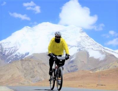 Tim Dunsby Cycling on the  tour with redspokes